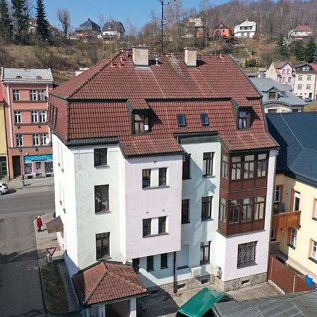 Apartmany Nejdek エクステリア 写真