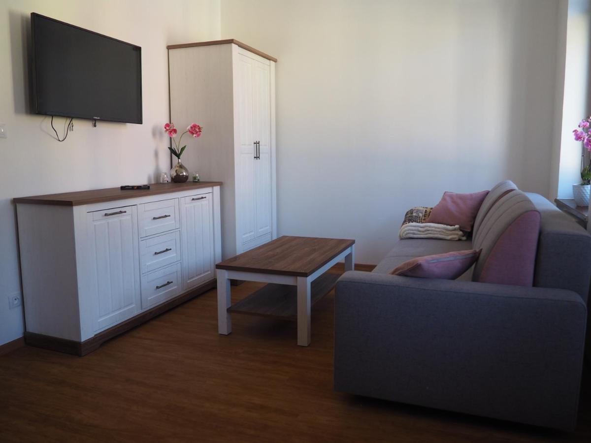 Apartmany Nejdek エクステリア 写真