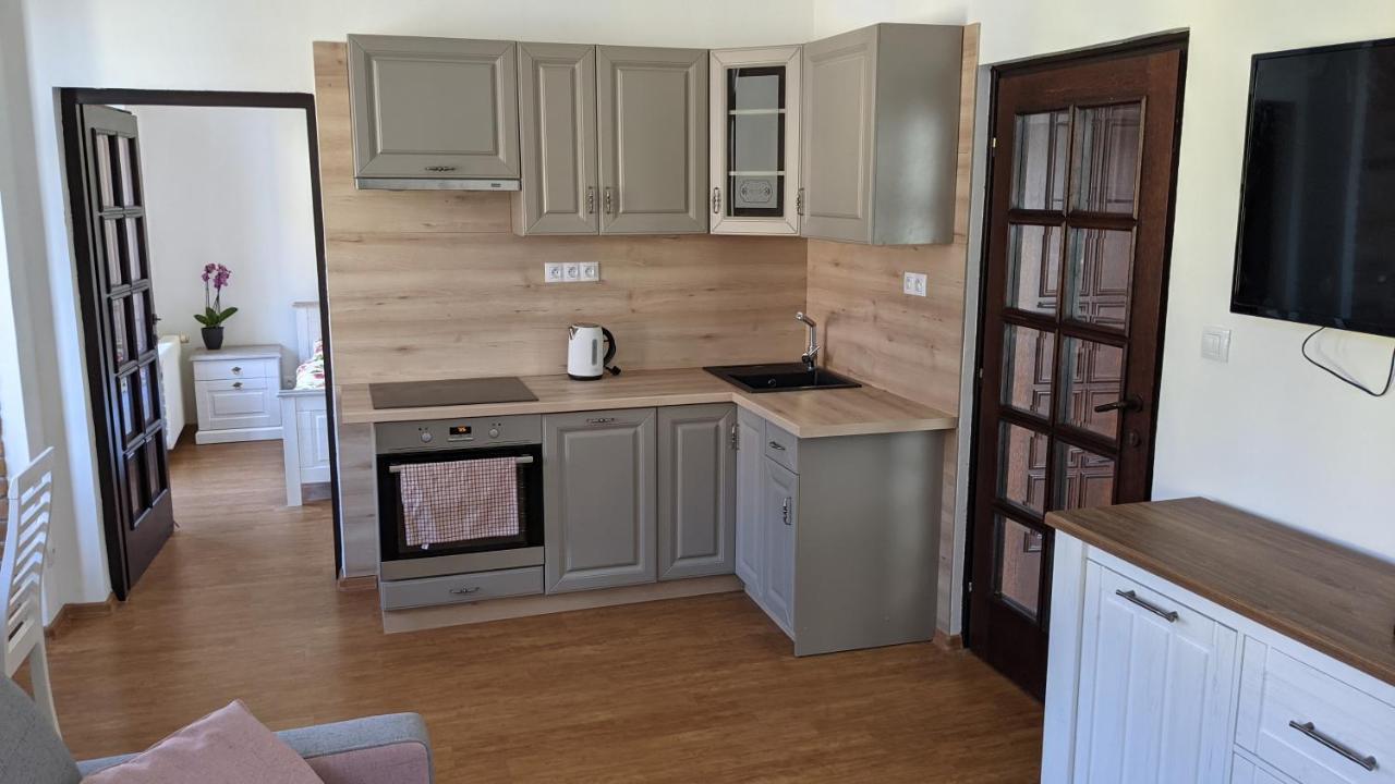 Apartmany Nejdek エクステリア 写真